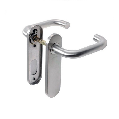 ASSA ABLOY AHW700 / пара ручек дверных 40-60 72 PZ+BL от компании Аблой за 3 590 руб.